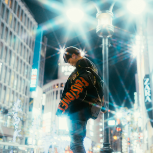 美女被人草人视频在线看
